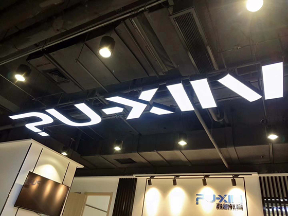 http://cdn.pxschool.pxjy.com/qiniuyun/20180921/15374956175825.jpg